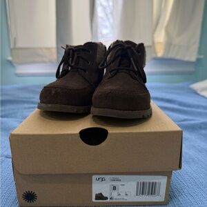 UGG boys brown boots, Toddler Size 8